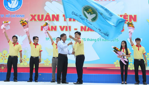 ພິທີອອກເຄື່ອນພົນບັ້ນເຄື່ອນໄຫວອາສາສະໝັກລະດູບານໃໝ່ 2015